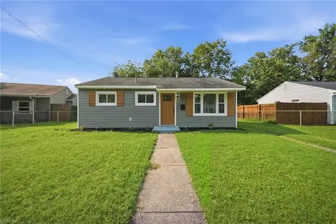 1528 Morgan Dr, Hampton, VA 23663