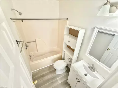 Bath - 3409 Shell Rd, Hampton, VA 23661 photo 1 of 1
