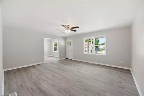 Living - 4141 3rd St, Chesapeake, VA 23324 photo 2 of 3