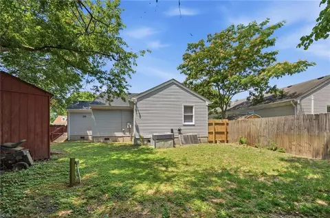Exterior - 4141 3rd St, Chesapeake, VA 23324 photo 3 of 6