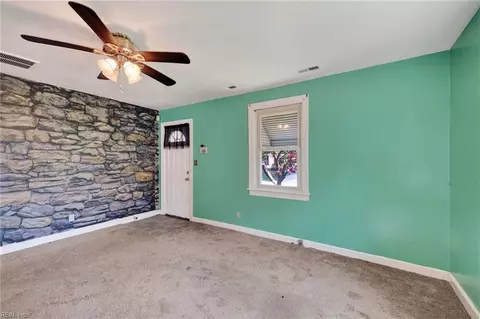 Living - 2425 Grandy Ave, Norfolk, VA 23509 photo 1 of 2