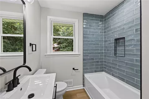 Bath - 4004 Oak Dr, Chesapeake, VA 23321 photo 1 of 2