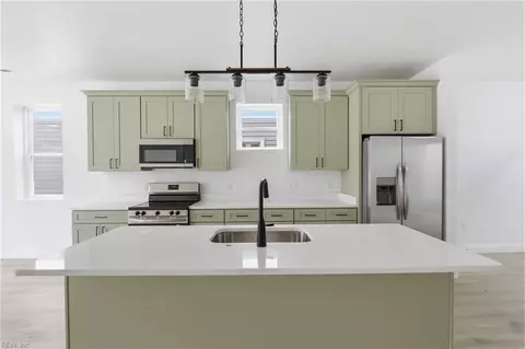 Kitchen - 746 Johnson Ave, Norfolk, VA 23504 photo 2 of 4