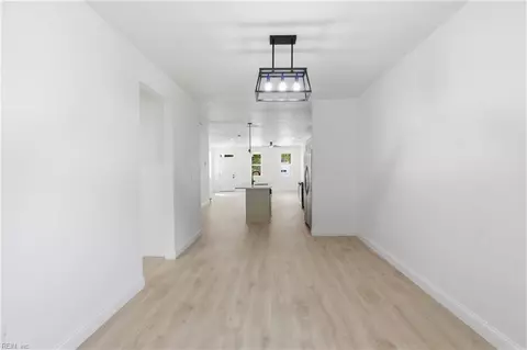 Entry Way - 746 Johnson Ave, Norfolk, VA 23504 photo 2 of 3
