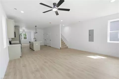 Living - 746 Johnson Ave, Norfolk, VA 23504 photo 2 of 2