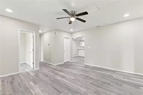 Living - 19081 Rawlings Rd, Capron, VA 23829 photo 4 of 5