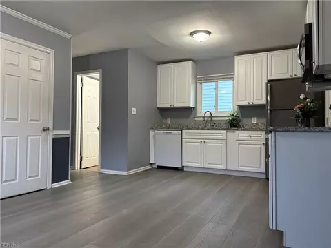 Kitchen - 904 N Mallory St, Hampton, VA 23663 photo 1 of 3