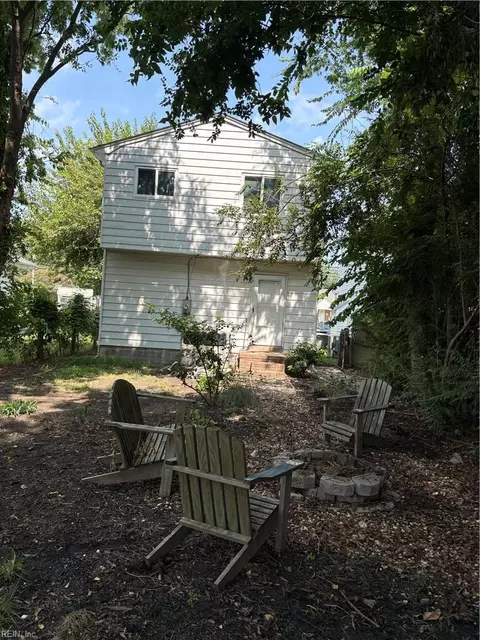 Exterior - 904 N Mallory St, Hampton, VA 23663 photo 6 of 6