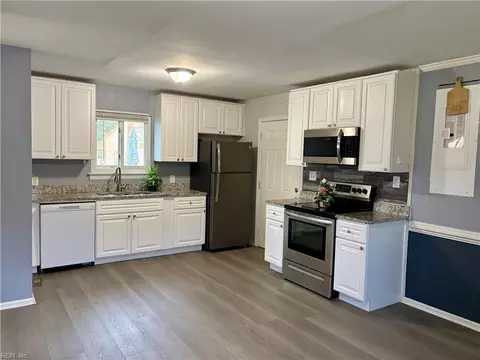 Kitchen - 904 N Mallory St, Hampton, VA 23663 photo 3 of 3