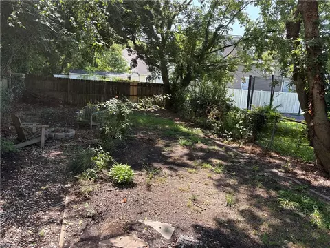 Exterior - 904 N Mallory St, Hampton, VA 23663 photo 4 of 6