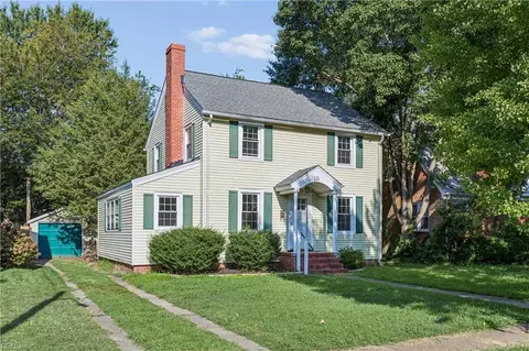 Exterior - 131 Shenandoah Rd, Hampton, VA 23661 photo 3 of 12