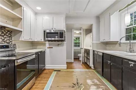 Kitchen - 131 Shenandoah Rd, Hampton, VA 23661 photo 2 of 5