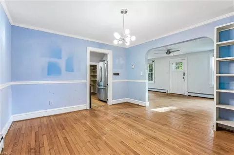 Living - 131 Shenandoah Rd, Hampton, VA 23661 photo 8 of 8