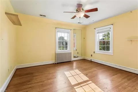 Bedroom - 131 Shenandoah Rd, Hampton, VA 23661 photo 1 of 9