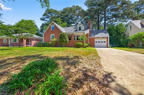 Exterior - 8814 Commodore Dr, Norfolk, VA 23503 photo 3 of 10