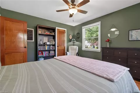 Bedroom - 8814 Commodore Dr, Norfolk, VA 23503 photo 5 of 9