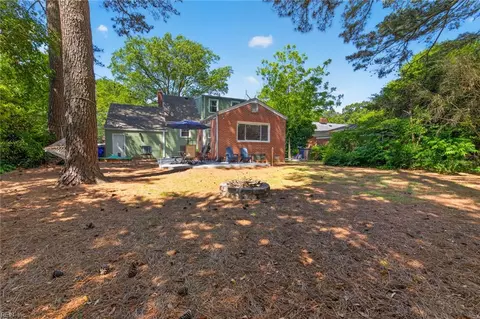 Exterior - 8814 Commodore Dr, Norfolk, VA 23503 photo 9 of 10