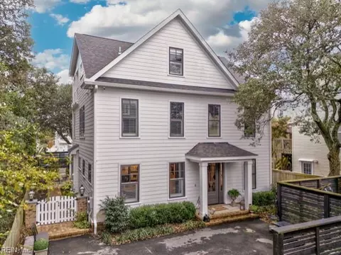 112 69th St #B, Virginia Beach, VA 23451