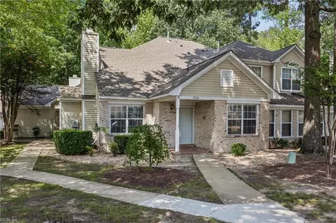906 Shoreline Pt, Newport News, VA 23602