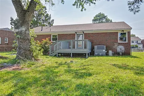 Exterior - 8536 Orcutt Ave, Hampton, VA 23605 photo 5 of 5