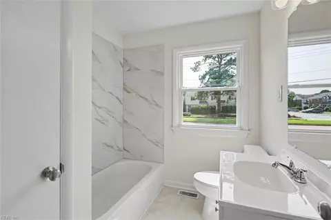 Bath - 8536 Orcutt Ave, Hampton, VA 23605 photo 3 of 3