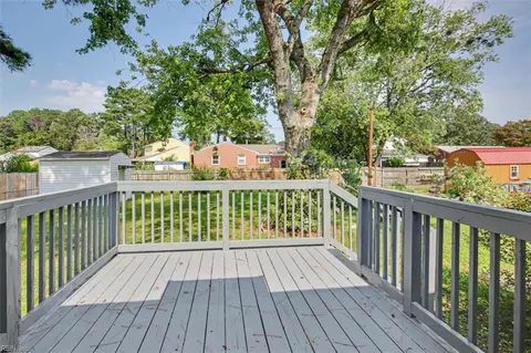 Exterior - 8536 Orcutt Ave, Hampton, VA 23605 photo 4 of 5