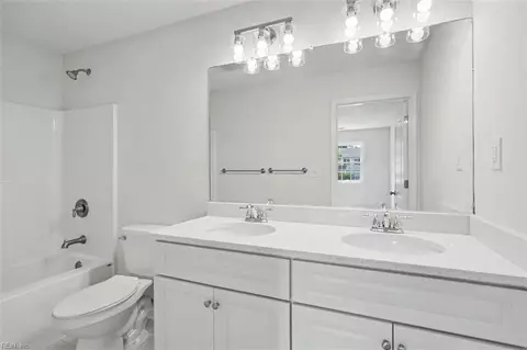 Bath - 8536 Orcutt Ave, Hampton, VA 23605 photo 1 of 3