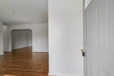 Entry Way - 8536 Orcutt Ave, Hampton, VA 23605 photo 1 of 3