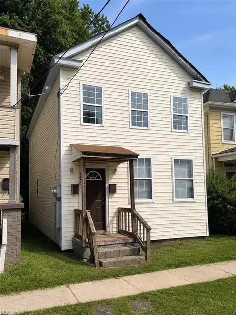 2420 Middle Ave, Norfolk, VA 23504 photo 2
