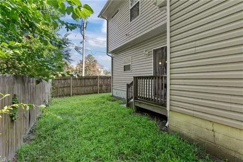 Exterior - 7104 Clarion Ln, Norfolk, VA 23513 photo 3 of 5