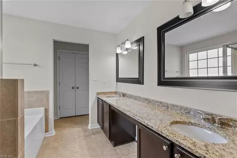 Entry Way - 7104 Clarion Ln, Norfolk, VA 23513 photo 2 of 2