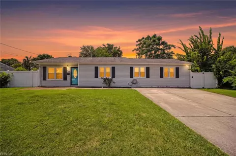 825 Brinson Ln, Virginia Beach, VA 23455