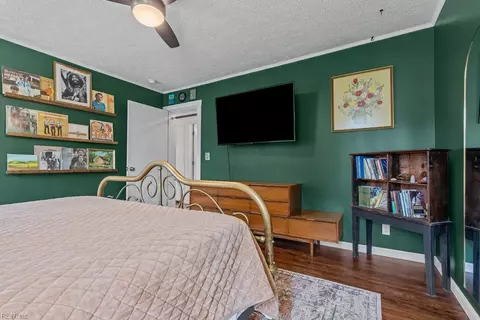 Bedroom - 402 E Main St, Wakefield, VA 23888 photo 5 of 7