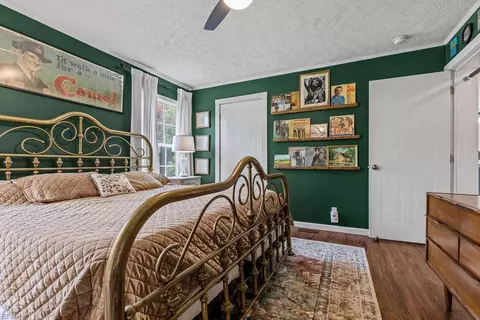 Bedroom - 402 E Main St, Wakefield, VA 23888 photo 4 of 7