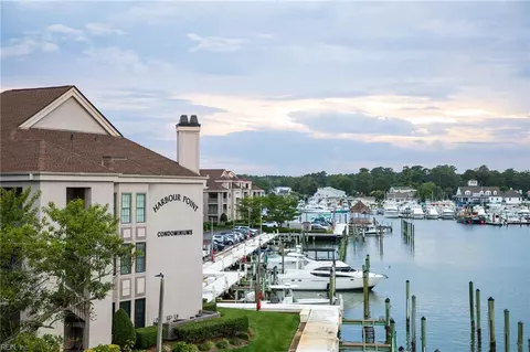 407 Harbour Pt #104, Virginia Beach, VA 23451
