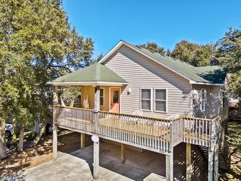 Exterior - 2027 Hampton St, Kill Devil Hills, NC 27948 photo 1 of 11