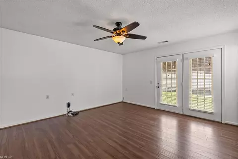 Living - 3528 Sugar Rn Run, Chesapeake, VA 23321 photo 6 of 6