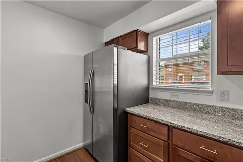 Kitchen - 3528 Sugar Rn Run, Chesapeake, VA 23321 photo 4 of 4