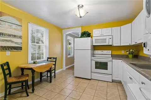 Kitchen - 650 Grimes Rd, Hampton, VA 23663 photo 1 of 3