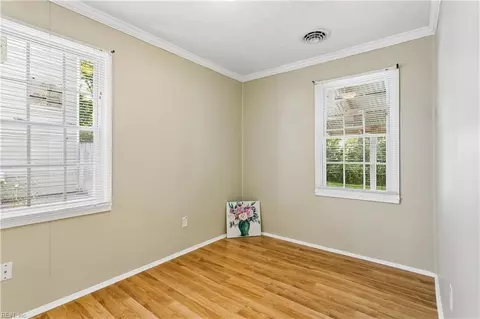 Bedroom - 650 Grimes Rd, Hampton, VA 23663 photo 4 of 5