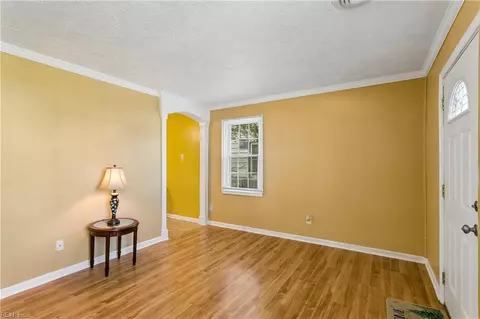 Living - 650 Grimes Rd, Hampton, VA 23663 photo 3 of 3