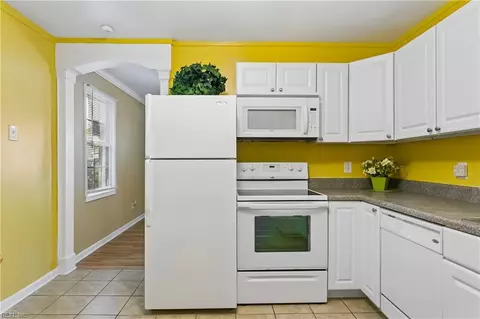 Kitchen - 650 Grimes Rd, Hampton, VA 23663 photo 3 of 3