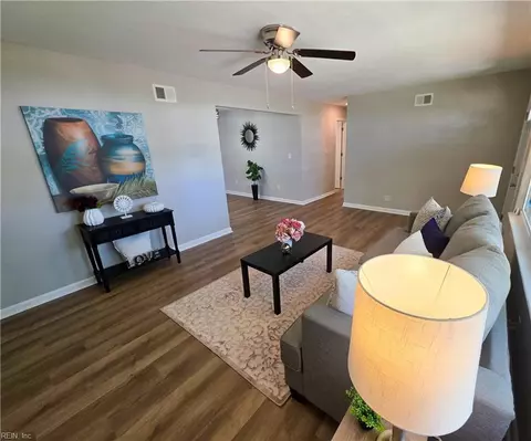 Living - 1425 Sunset Dr, Norfolk, VA 23503 photo 2 of 4