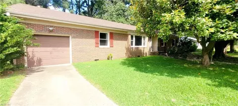 4904 Manor Ave, Portsmouth, VA 23703