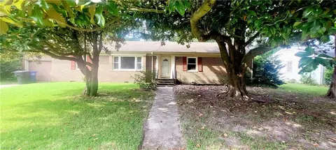 4904 Manor Ave, Portsmouth, VA 23703