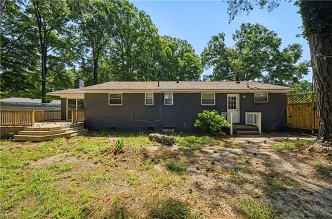 Exterior - 3532 Evangeline St, Norfolk, VA 23502 photo 7 of 11