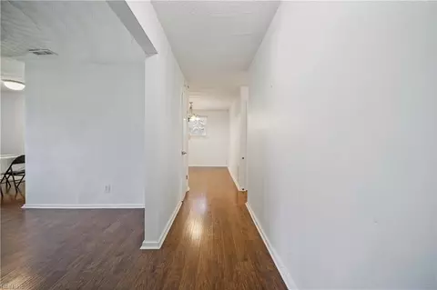 Entry Way - 3532 Evangeline St, Norfolk, VA 23502 photo 2 of 2