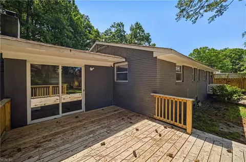 Exterior - 3532 Evangeline St, Norfolk, VA 23502 photo 6 of 11