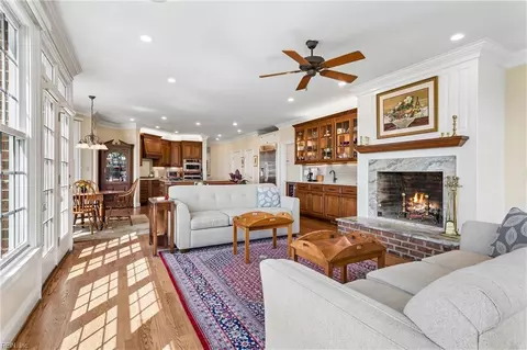 Living - 2941 Barrets Pointe Rd, Williamsburg, VA 23185 photo 4 of 4