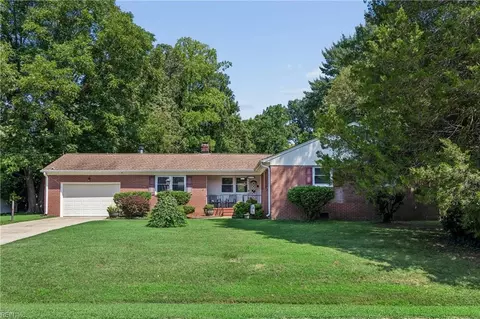 113 Crandol Dr, Yorktown, VA 23693